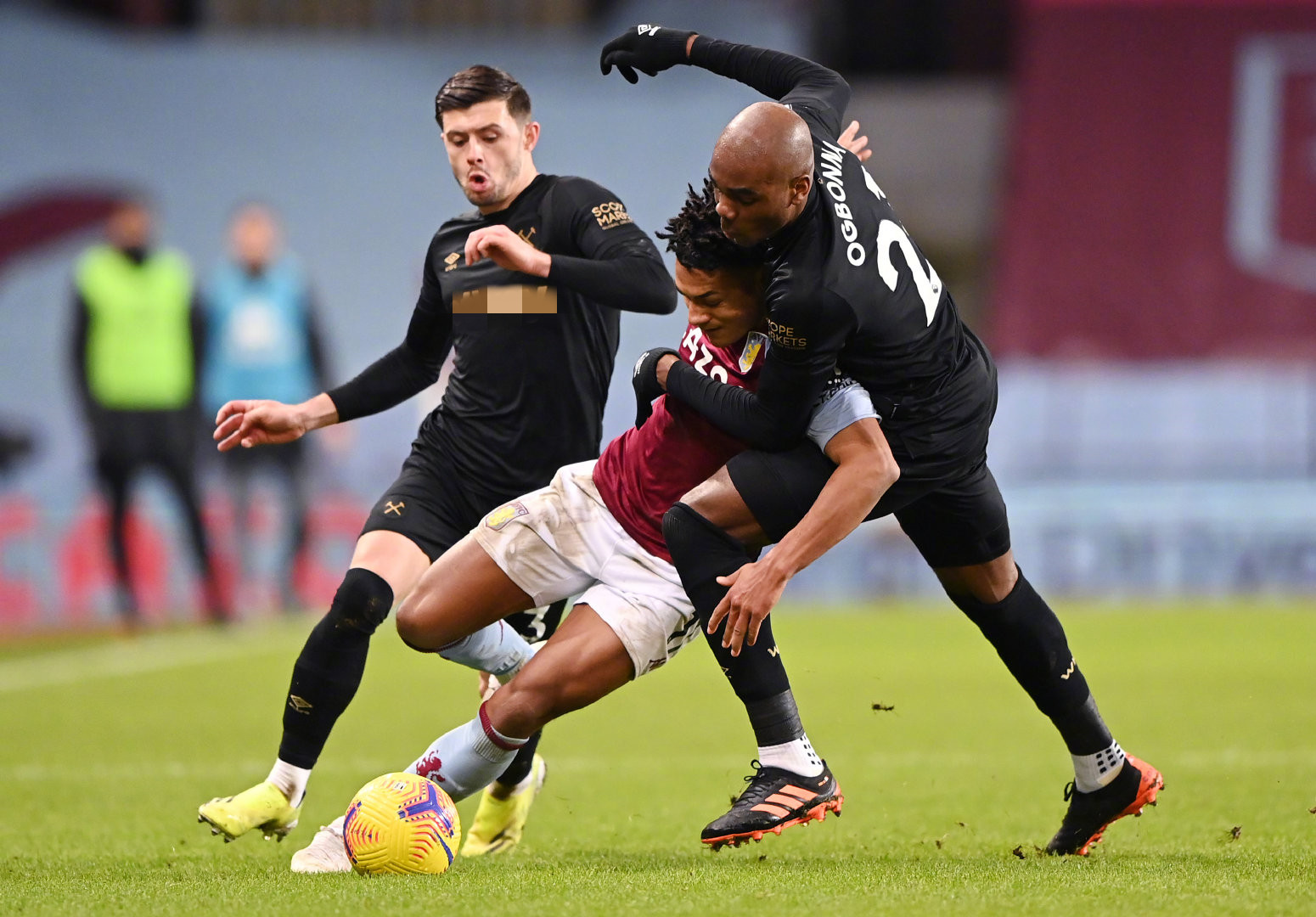 受瞩目的球 受瞩目的球